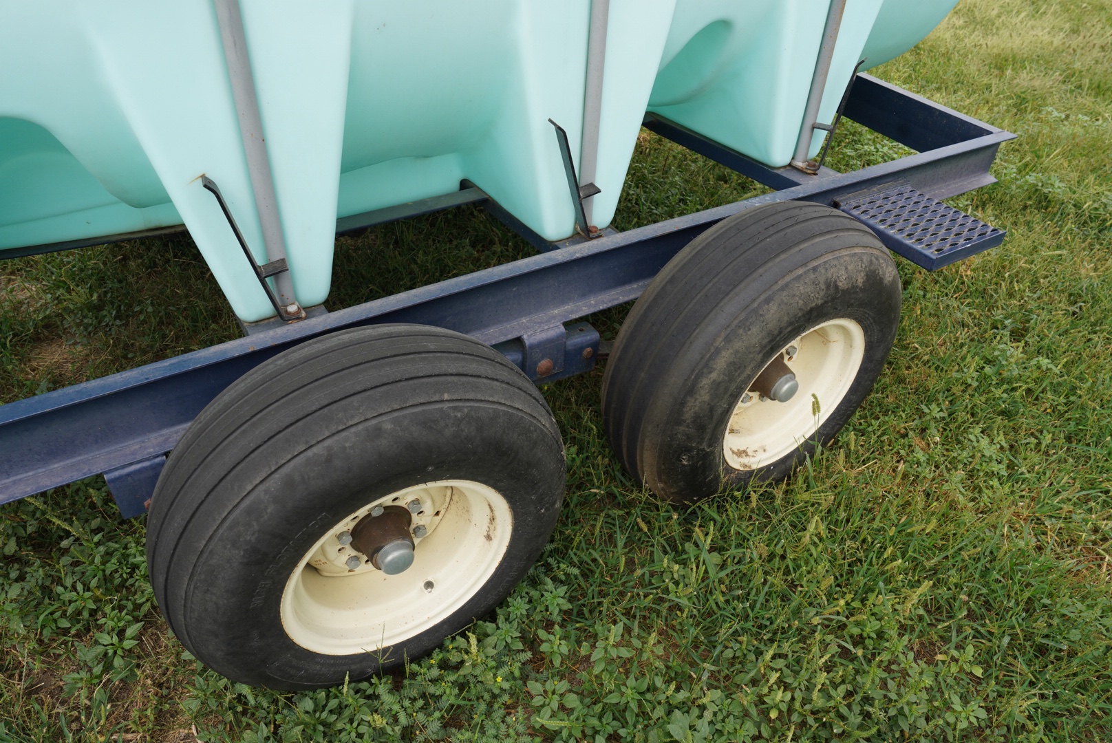 (3) Schaben P265-1010 Nurse Trailers