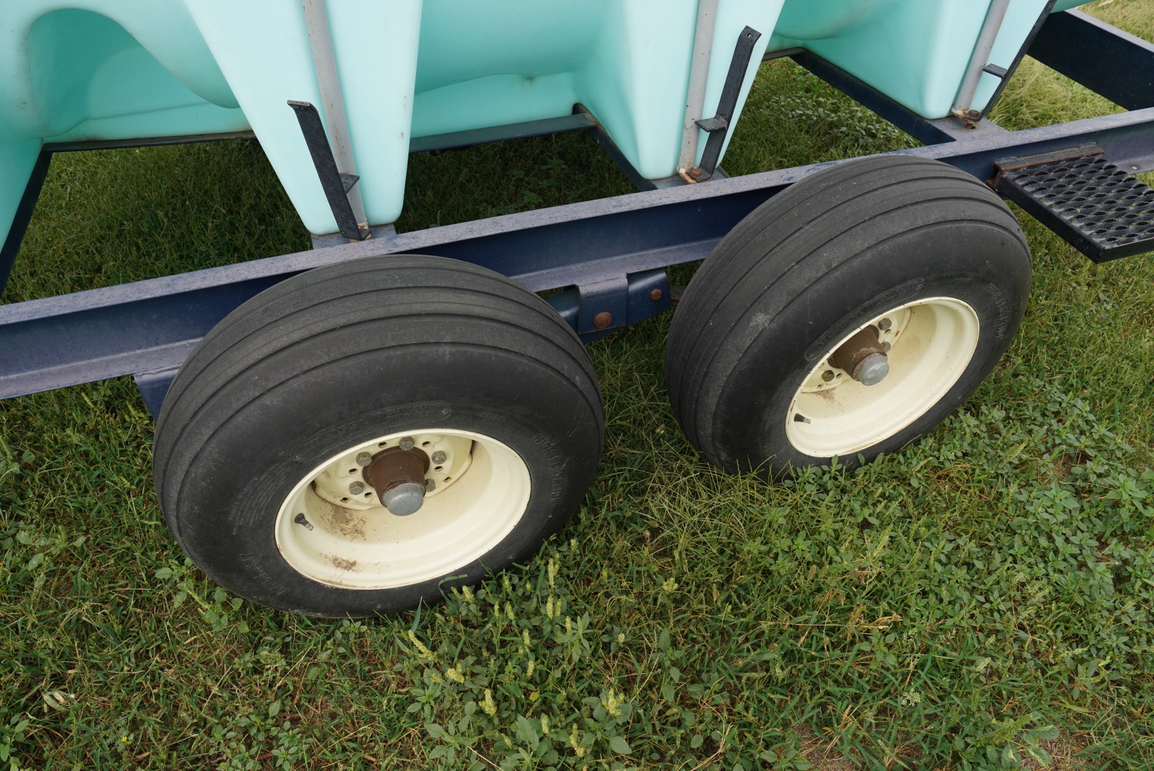 (3) Schaben P265-1010 Nurse Trailers