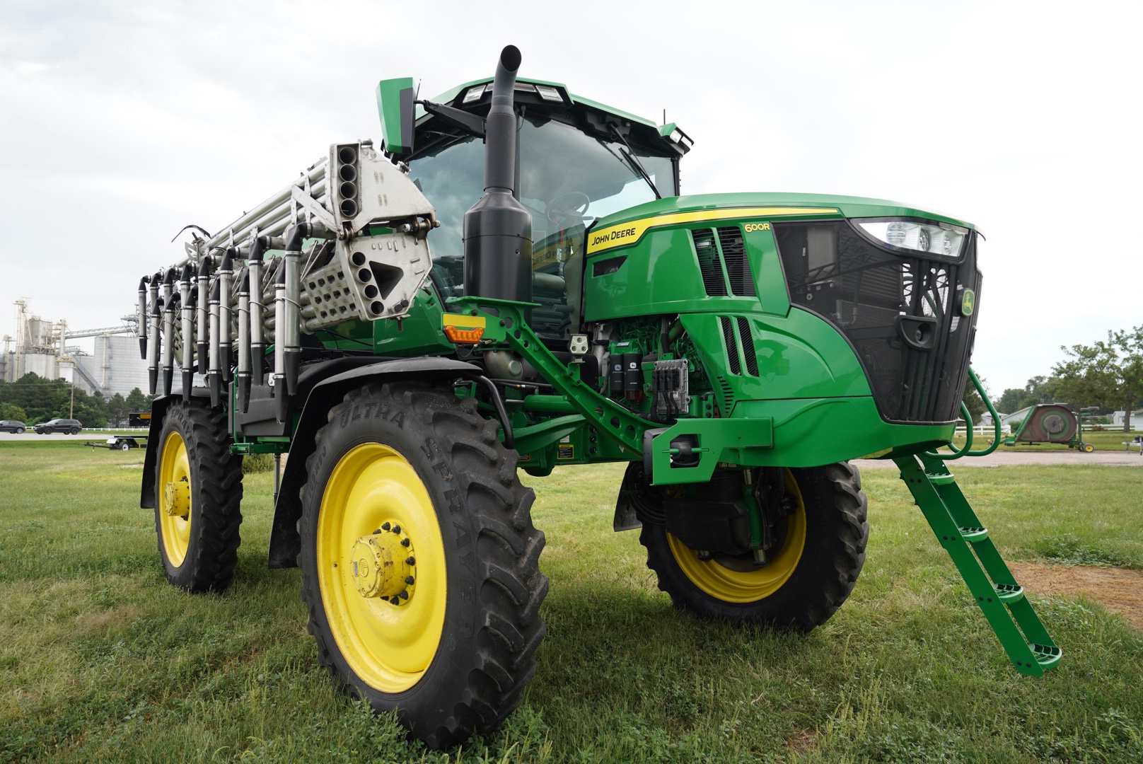 2023 John Deere 700R Fertilizer Applicator