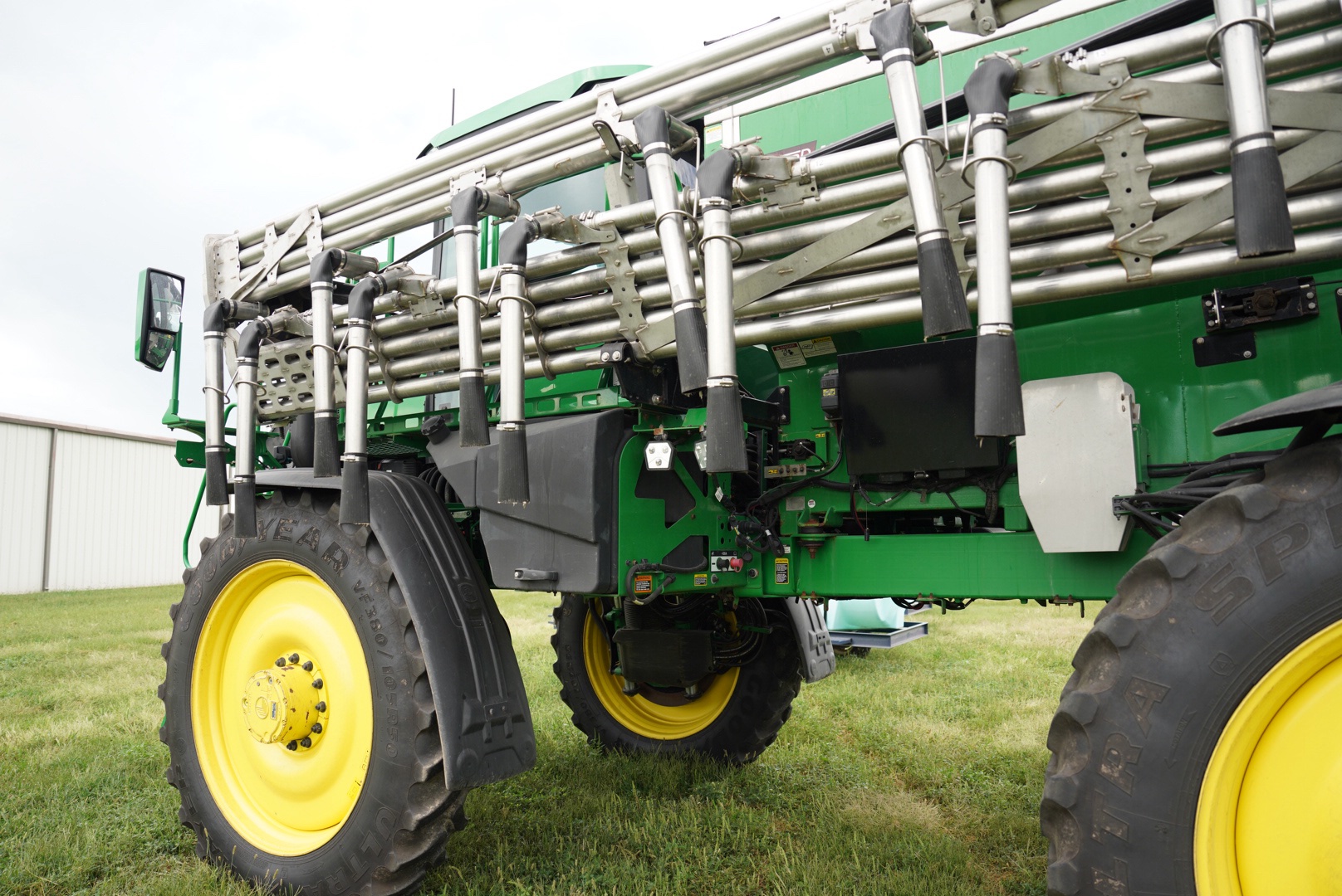 2023 John Deere 700R Fertilizer Applicator