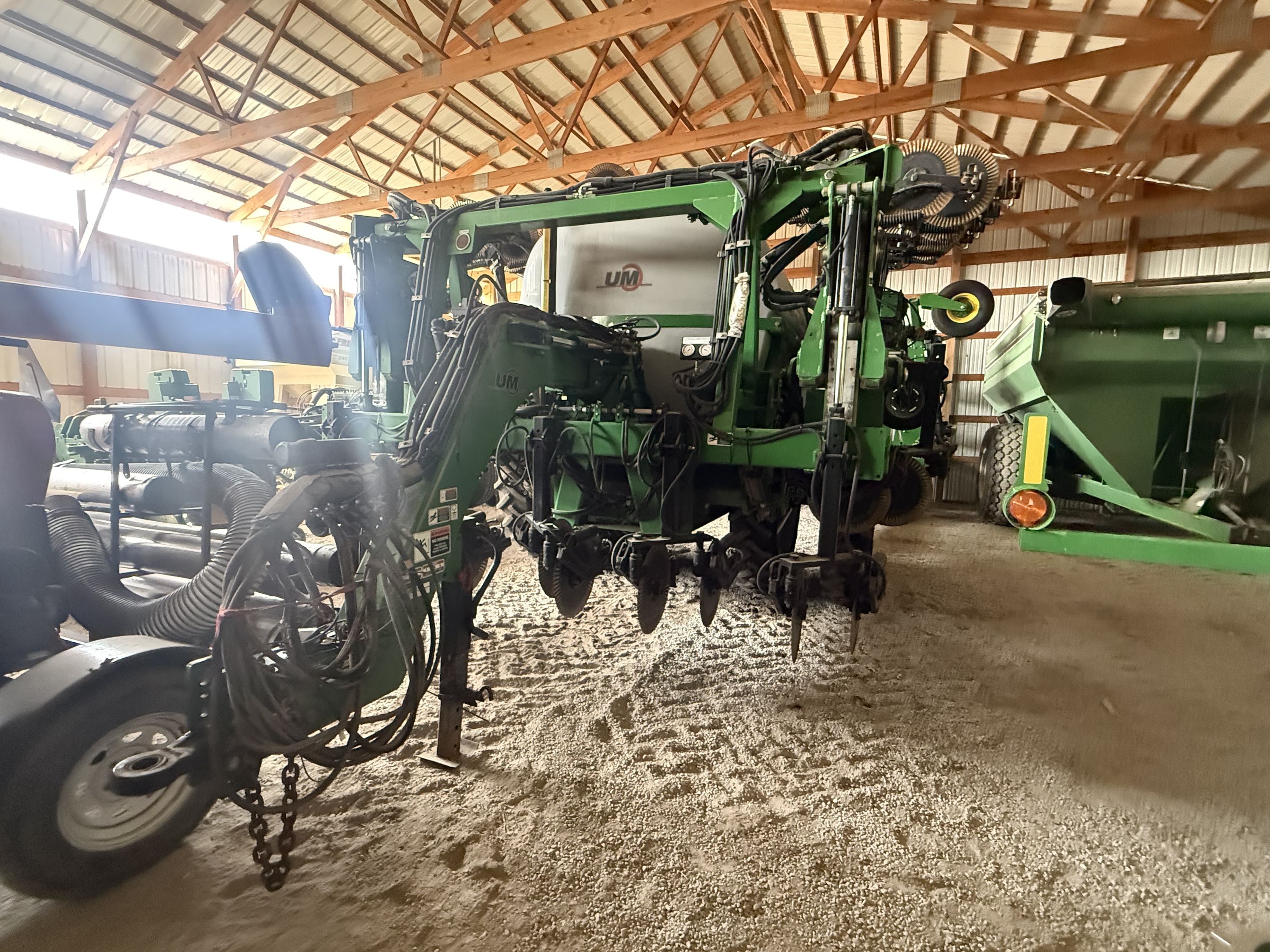 2016 Unverferth Nutrimax 2600 Liquid Fertilizer Applicator