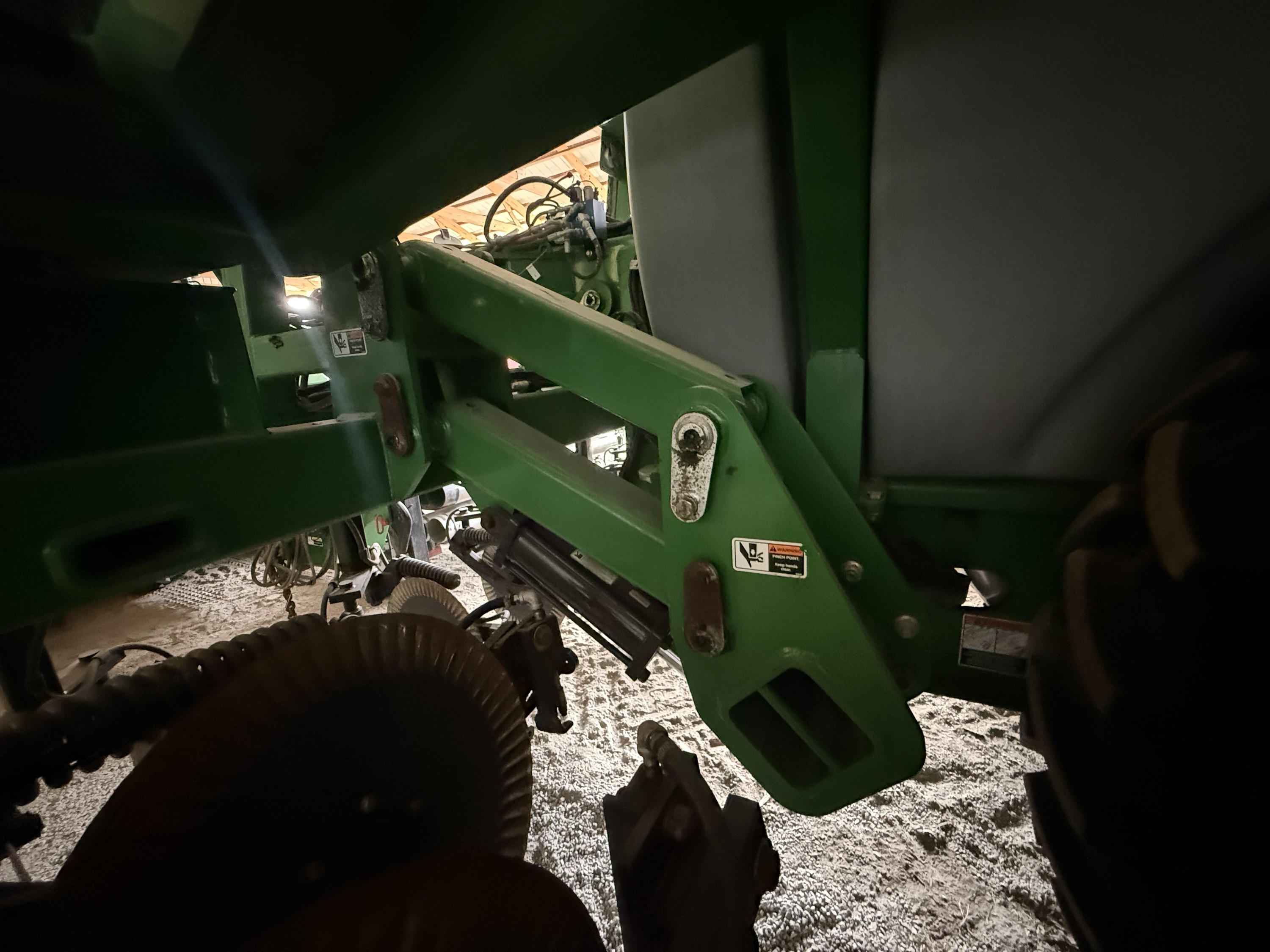 2016 Unverferth Nutrimax 2600 Liquid Fertilizer Applicator