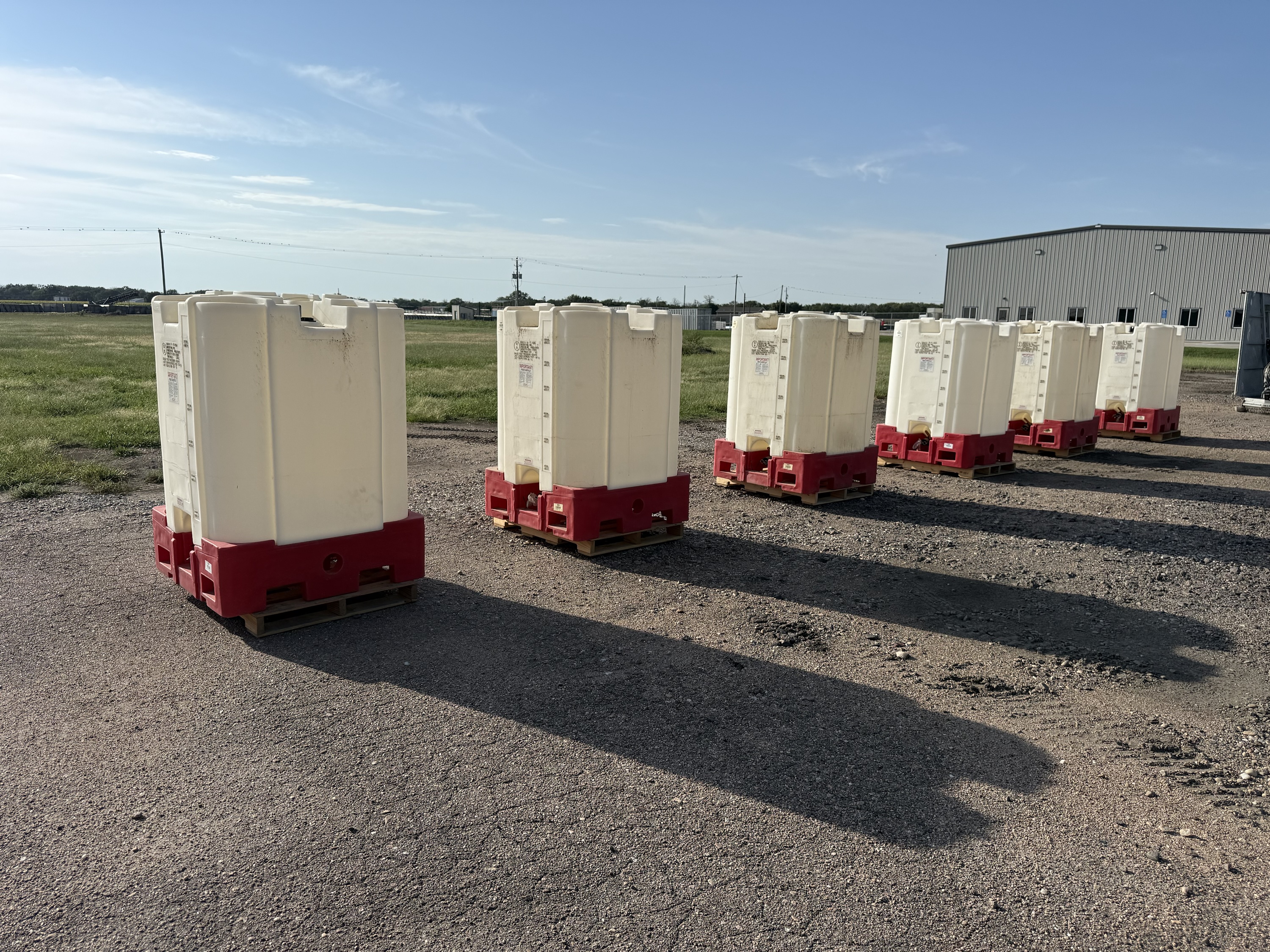New/Unused Snyder 330 GALLON PREMIUM STACKING IBC TOTE TANK