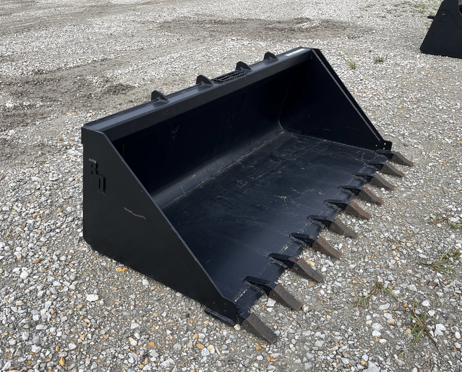 New/Unused Blue Diamond 84” Skid Steer Tooth Bucket