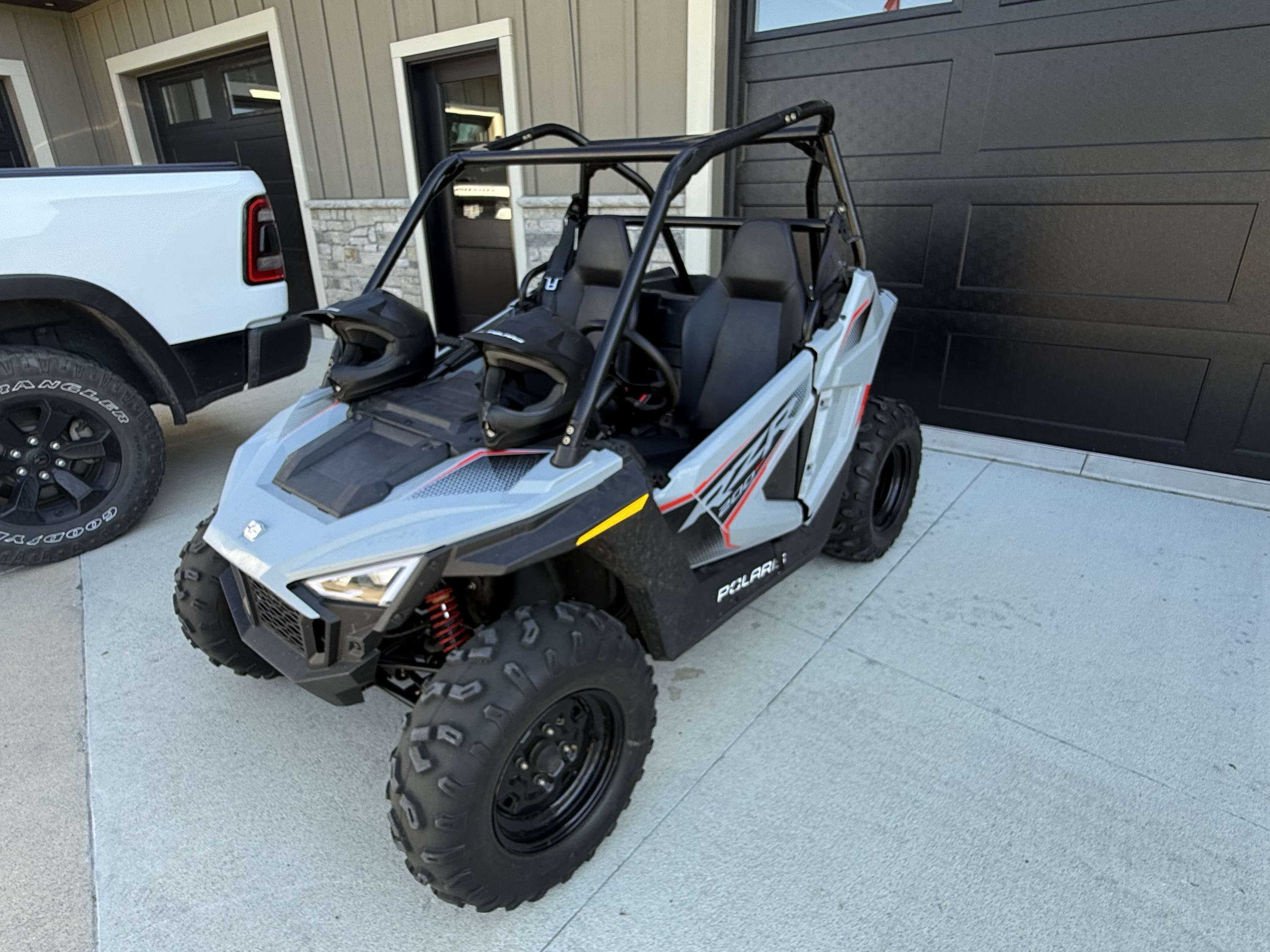 2024 Polaris RZR 200EFI