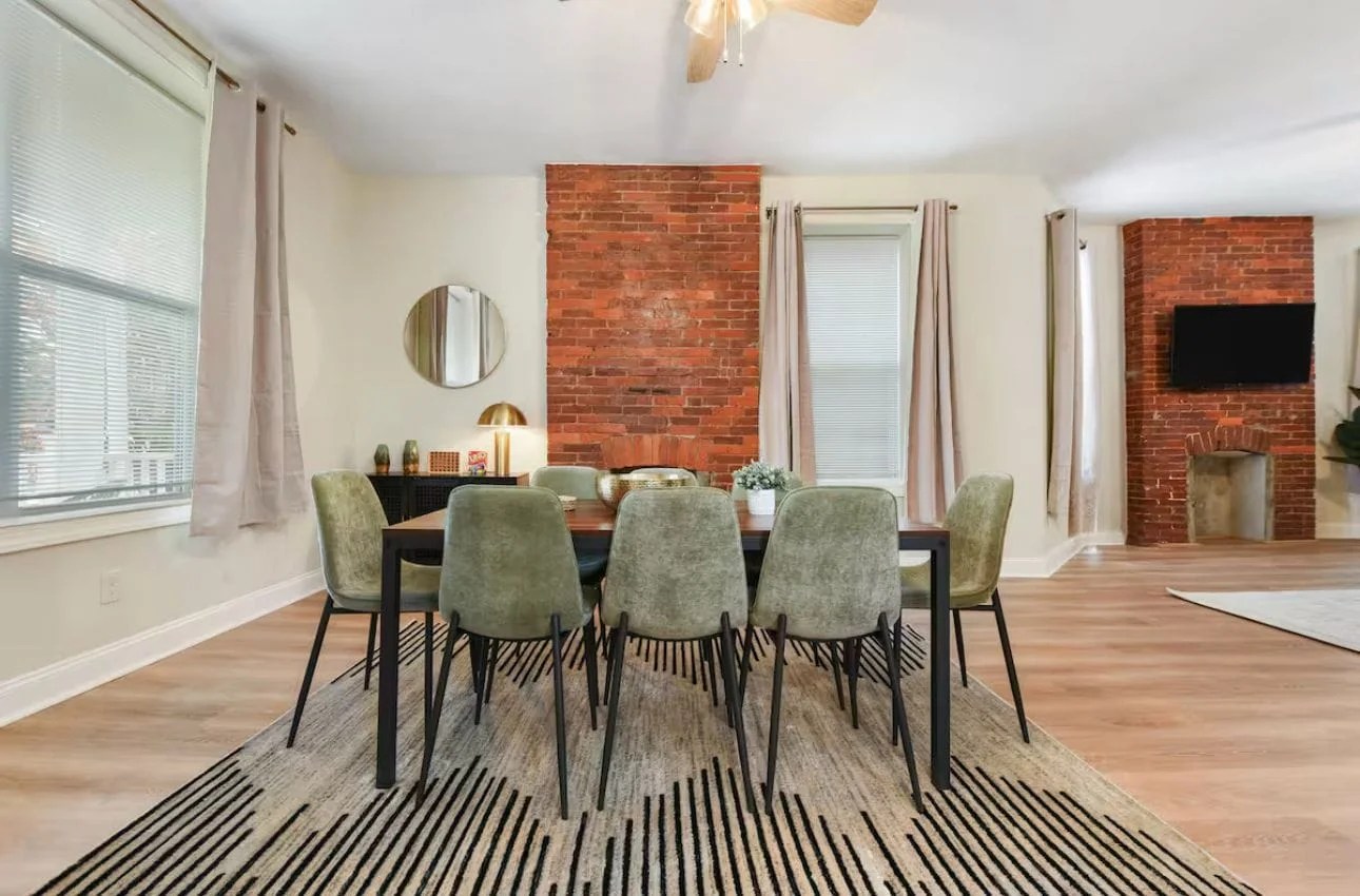 Dining table assembly service in Pittsburgh PA