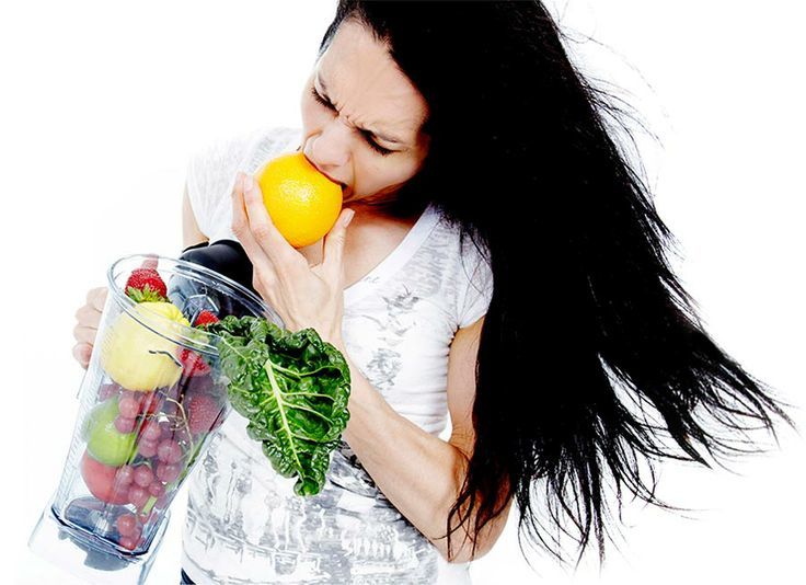 Tess Masters- The Blender Girl