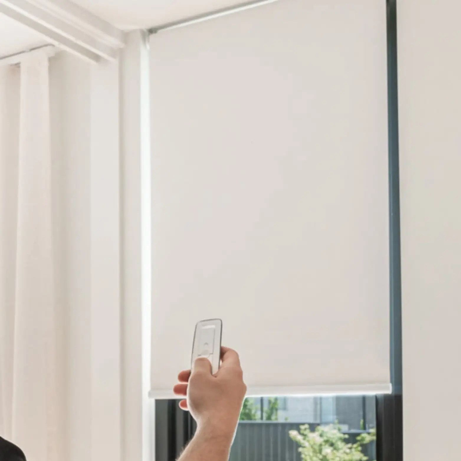 Motorized blockout blinds in Johannesburg for homes, bedrooms and offices