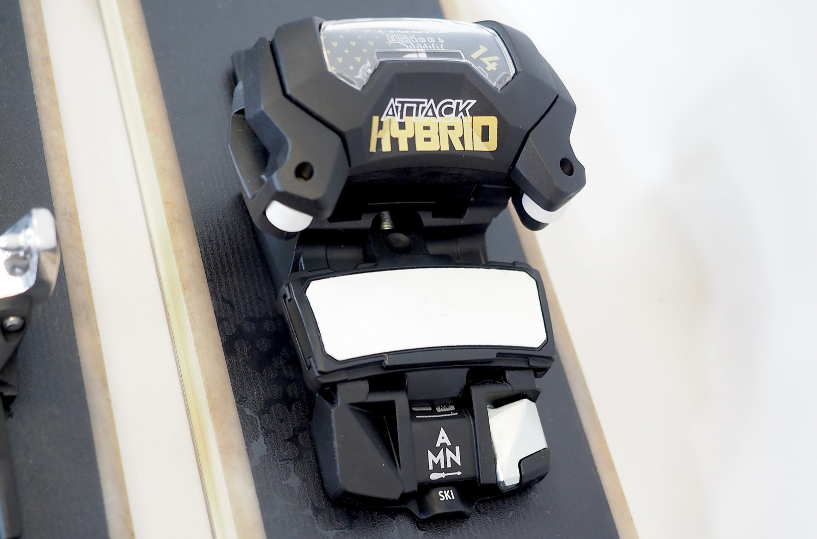 Tyrolia Attack Hybrid 14 MN/PT Ski-Touring Binding | Blister Review