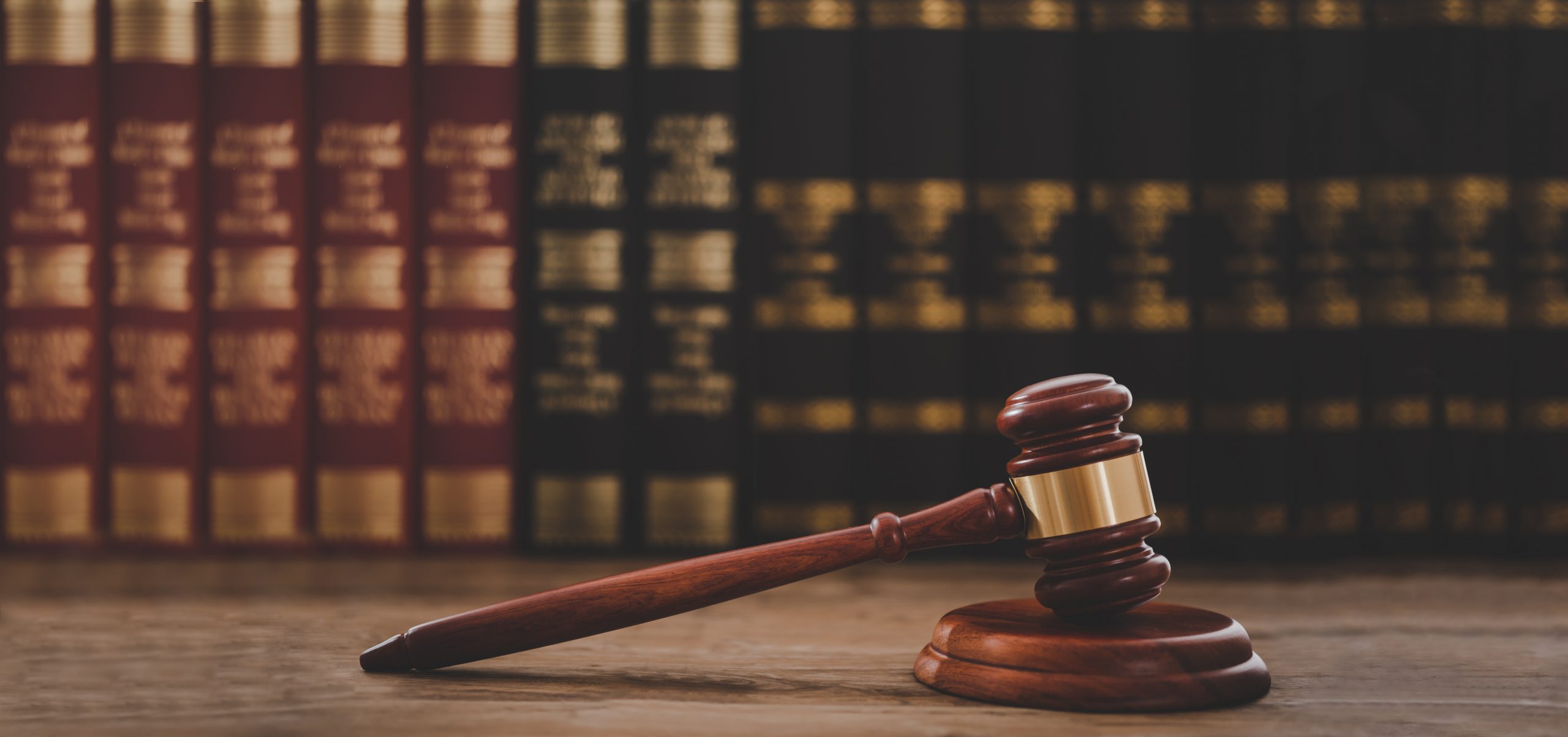 Wife of FTX Exec Seeks to Block Husband’s Guilty Plea in Campaign Finance Case