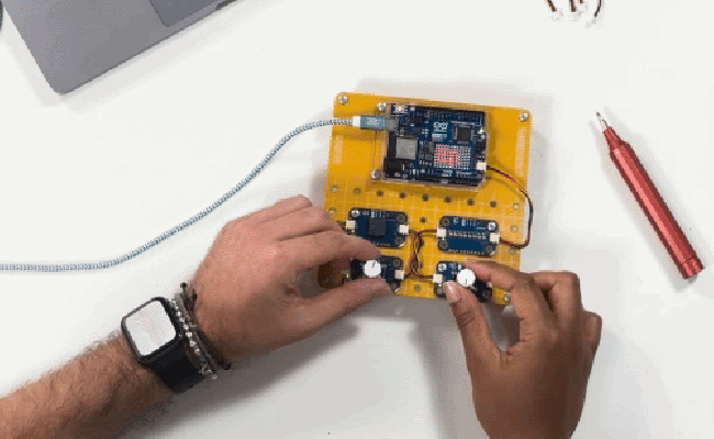 Two NEW Arduino Plug And Make Kit Projects Recreate Iconic Vintage Games | Arduino Blog