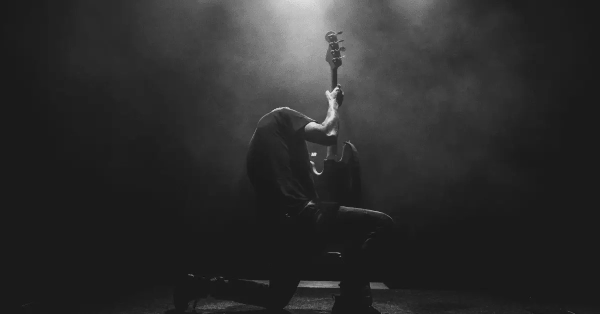 THE HISTORY OF ROCK MUSIC