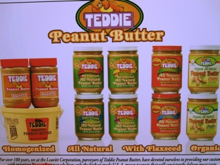 One of the ferstival sponsors was Teddie Peanut Butter, made in Revere. Bread from Iggys in Cambridge, peanut butter from Revere, and Fluff from Lynn: a perfect locavore creation.