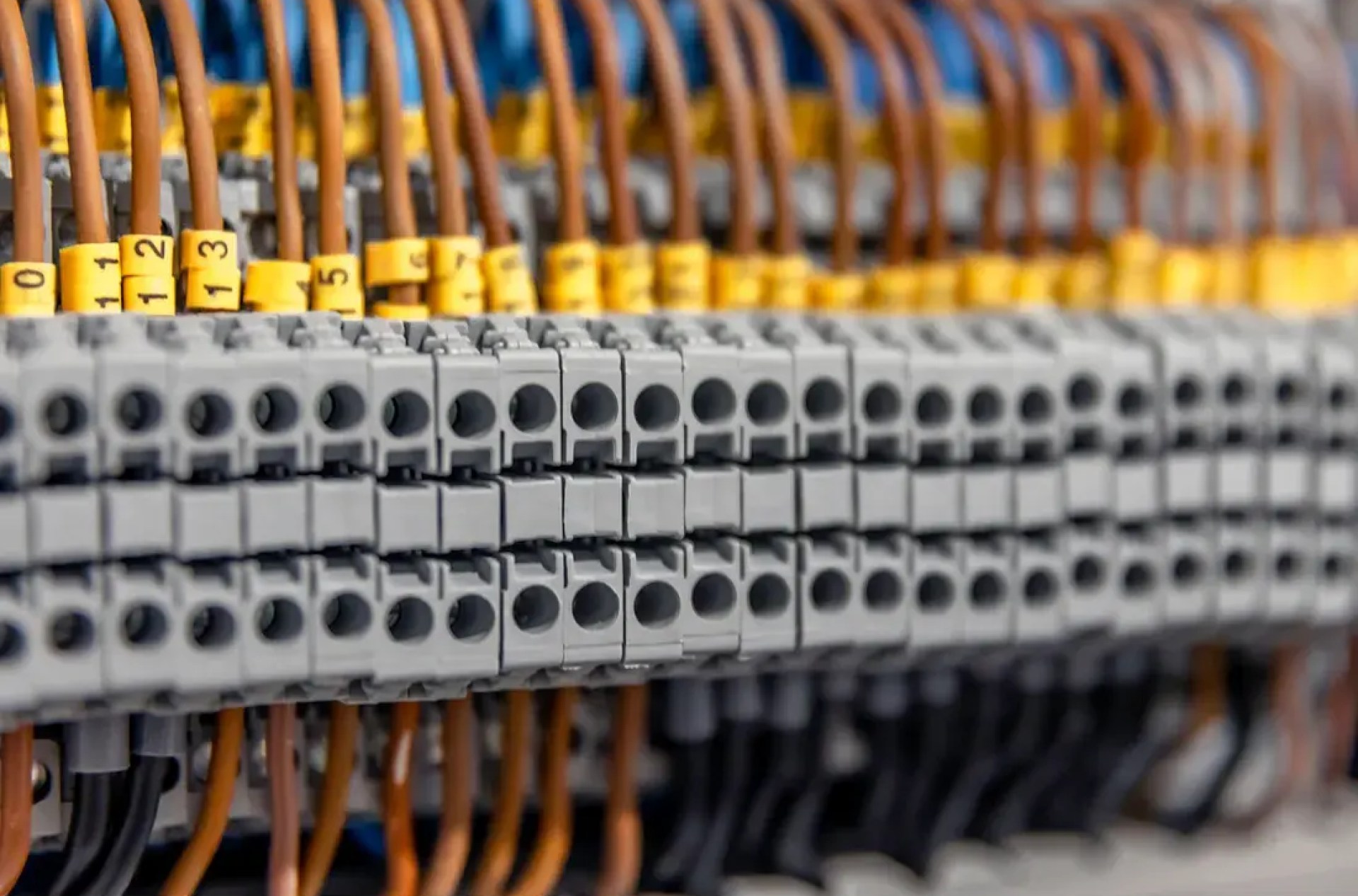 Compreendendo os arreios e conectores de fiação para o mercado de veículos elétricos