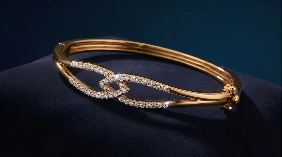 Amma Quotes 2026 gift idea: The Estrella Oval Bangle