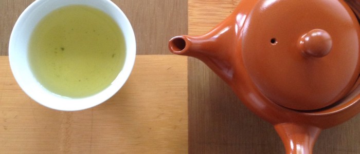 (普通蒸し)煎茶を常温の水、20分で水出し。