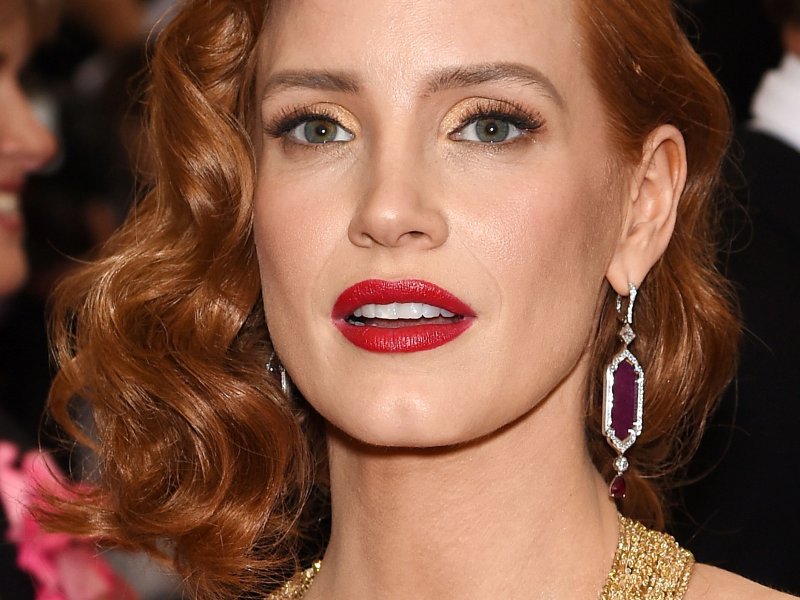 ClioMakeUp-makeup-san-valentino-2016-idee-sexy-trucco-classico-jessica-chastain