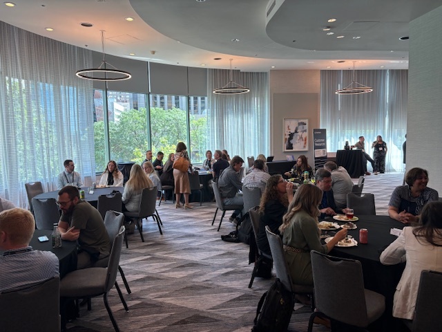 Cpm Infrastructure Data Integrations Simplebeez - Minimal Illustration Collection - Retina Quality