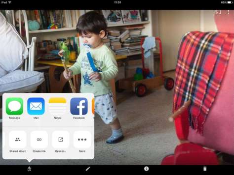 Delen op de iPad. Ook hier kun je Albums maken of je foto delen met bijvoorbeeld Facebook.