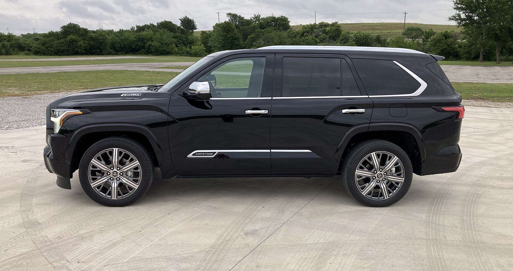 Introduce 54+ images sequoia toyota capstone