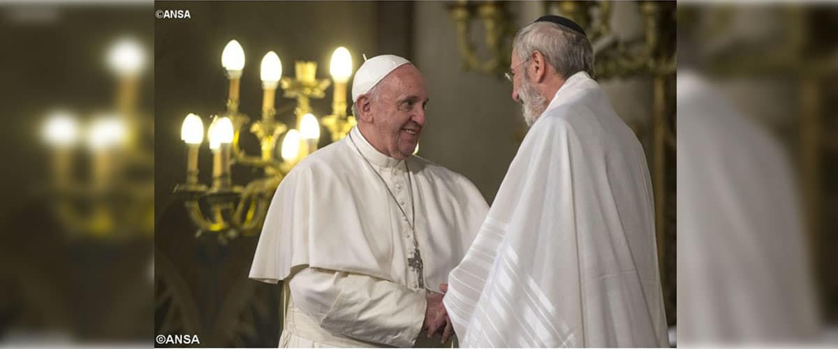 "Estamos atravessando um fecundo momento de diálogo entre católicos e judeus", afirma Francisco