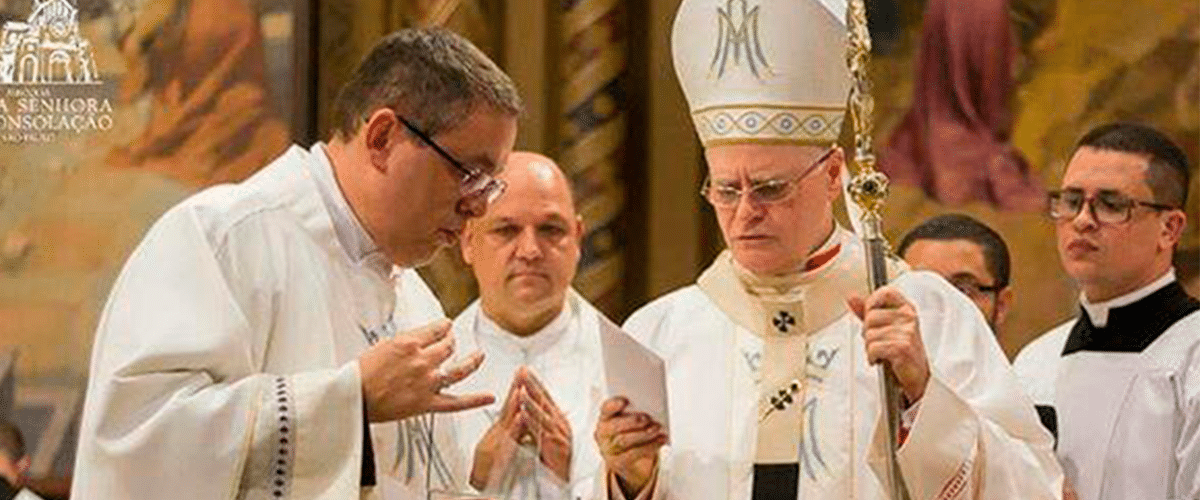 Paramentos Comemorativos para os 220 anos da Paróquia Nossa Senhora da Consolação - Arquidiocese de São Paulo