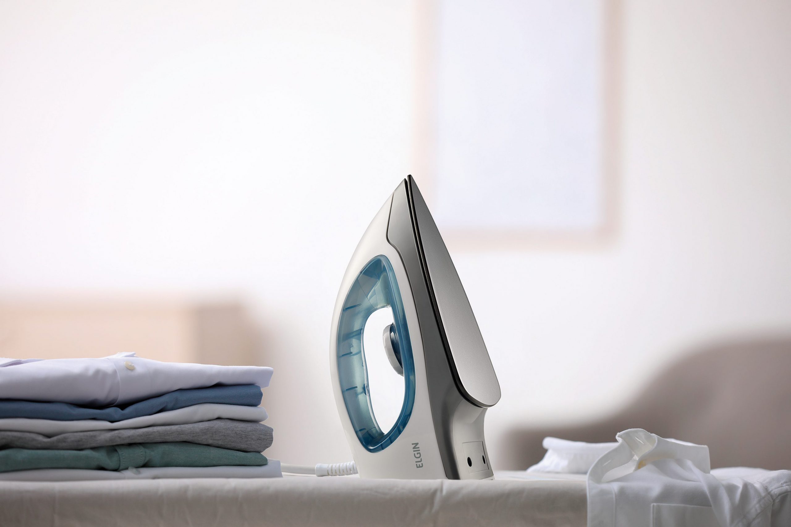 Como escolher o melhor ferro de passar roupa?