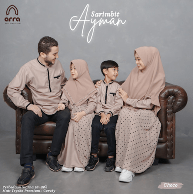 ∙ promo pengguna baru ∙ kurir instan ∙ bebas ongkir ∙ cicilan 0%. 7 Rekomendasi Baju Sarimbit Keluarga Modern Yang Bikin Kompak