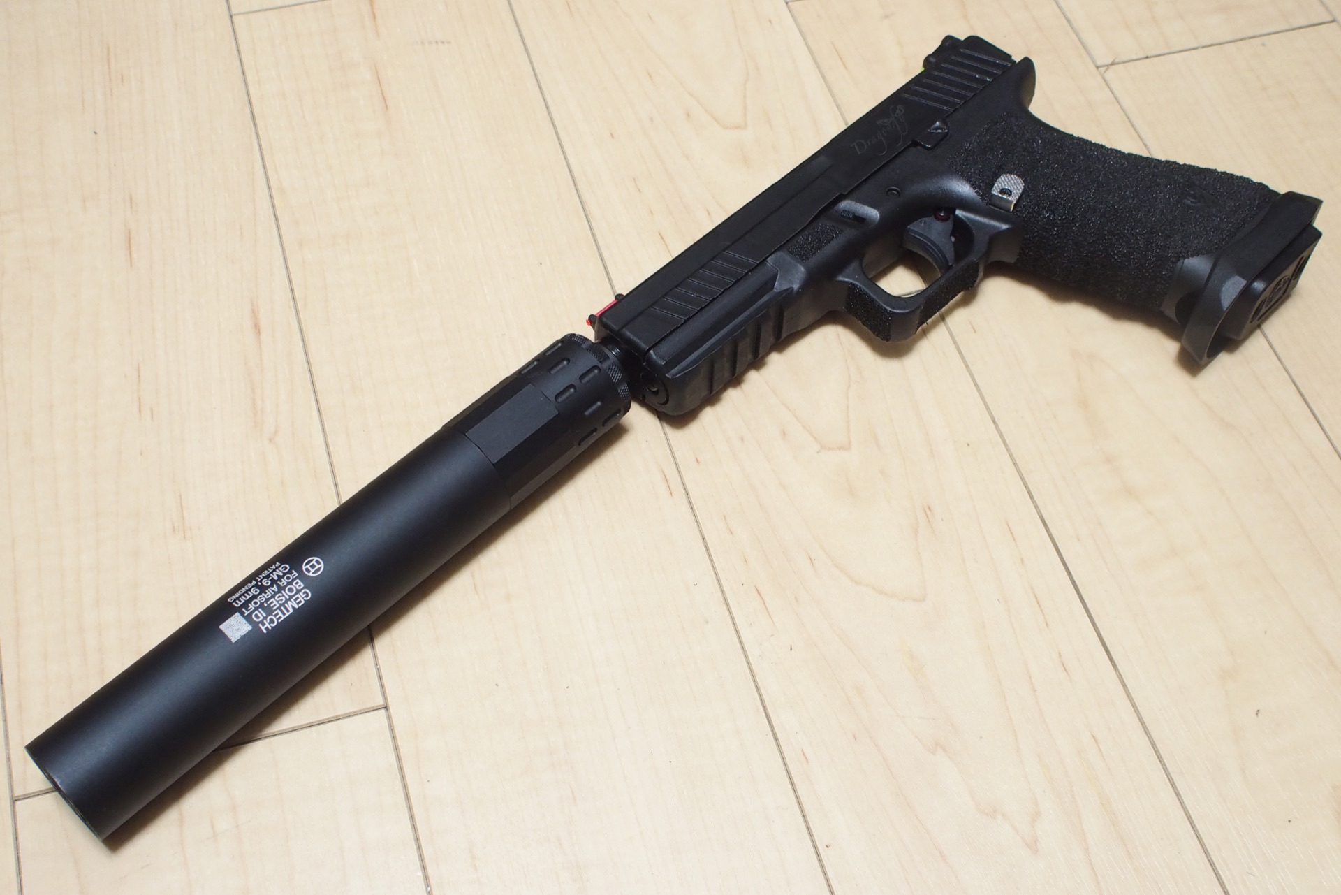 Glock風CO2 ガスブローバックハンドガン、APS DRAGONFLY BSPを購入 Glock風CO2 ガスブローバックハンドガン、APS DRAGONFLY BSPを購入