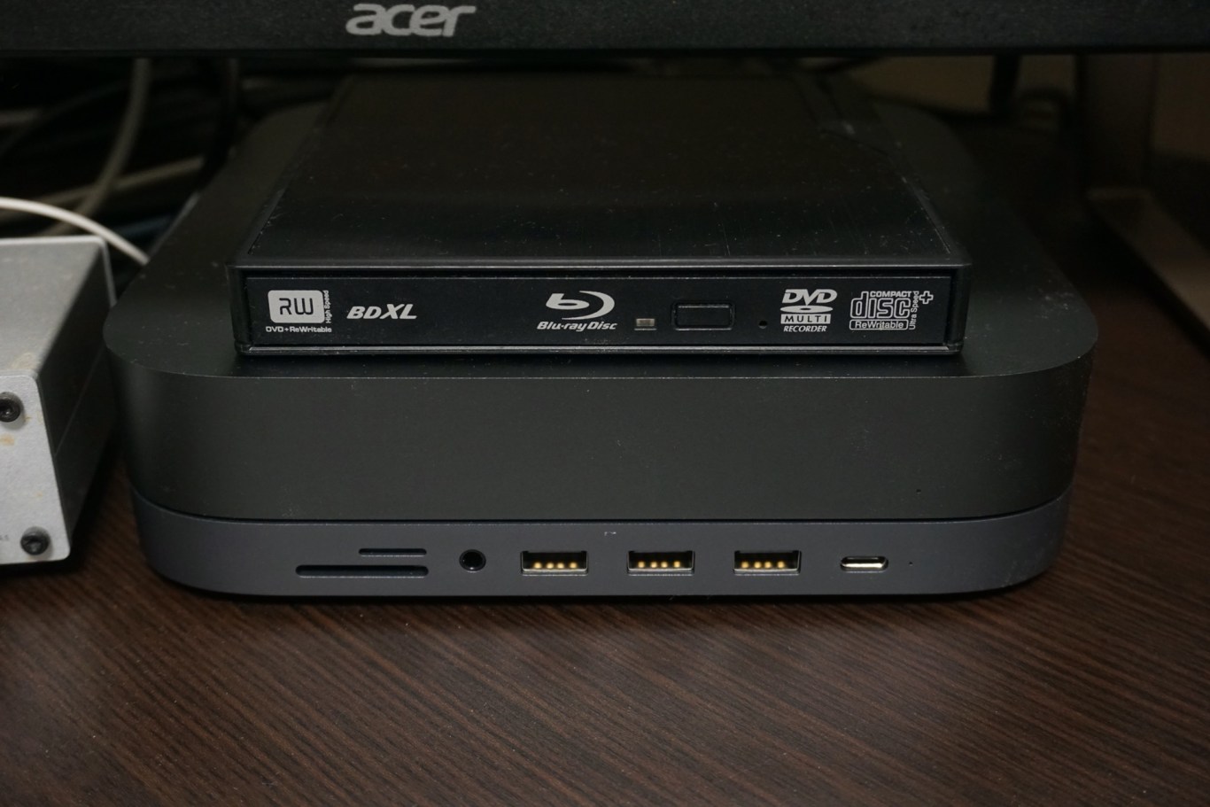 Mac mini (2018)用Dock Satechi Type-C アルミニウム スタンド