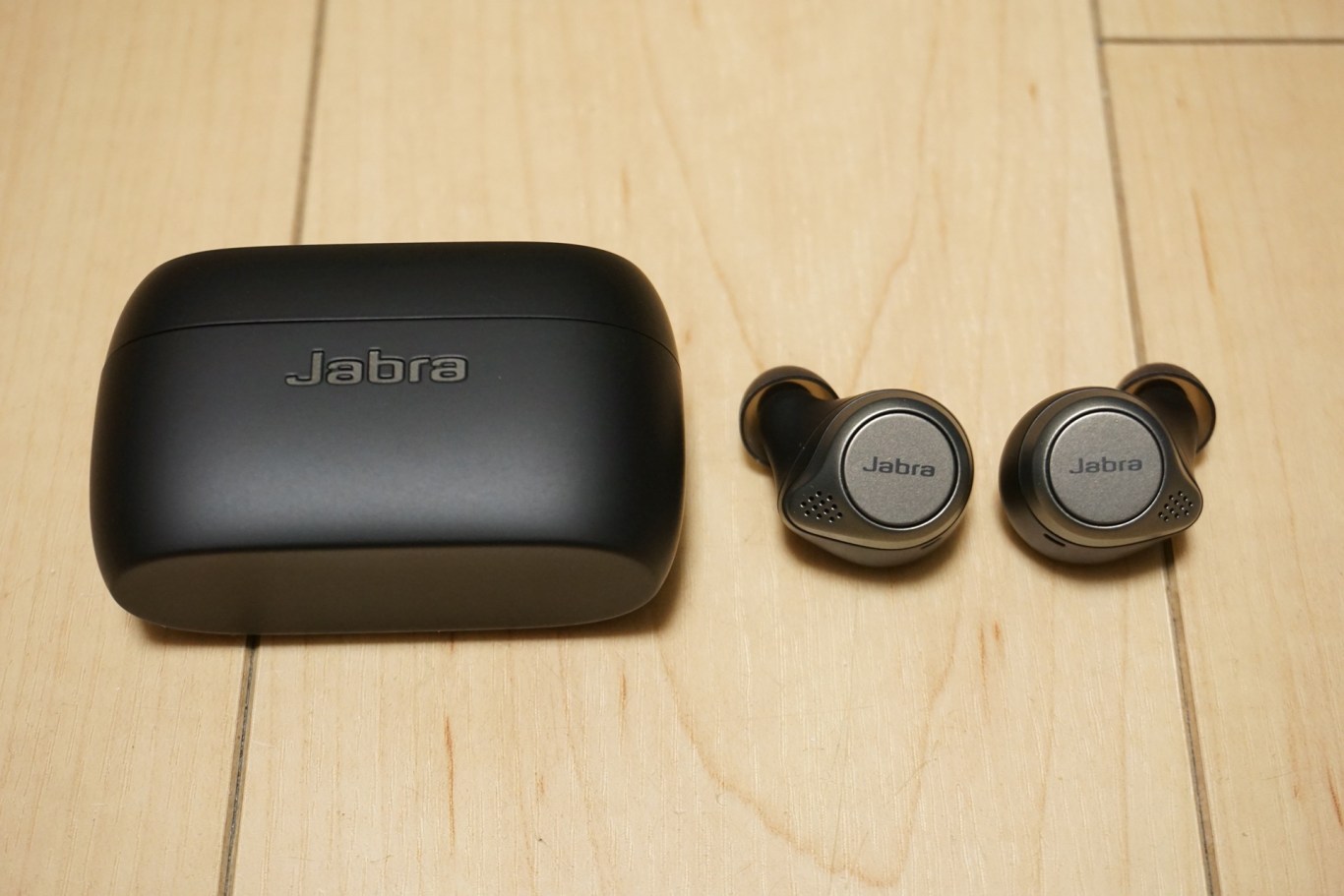Bluetooth 5.0の完全ワイヤレスイヤホン Jabra ELITE 75tを買い