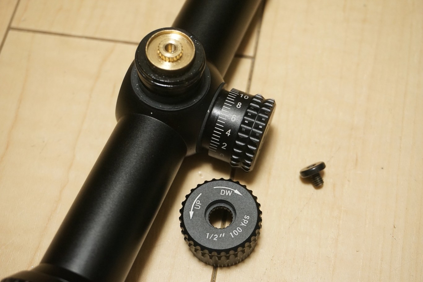 ま*ろ様 【お盆休み最終SALE】　VECTOR OPTICS Forester Amazon.co.jp: ベクターオプティクス Forester 1-8x24 Coyote