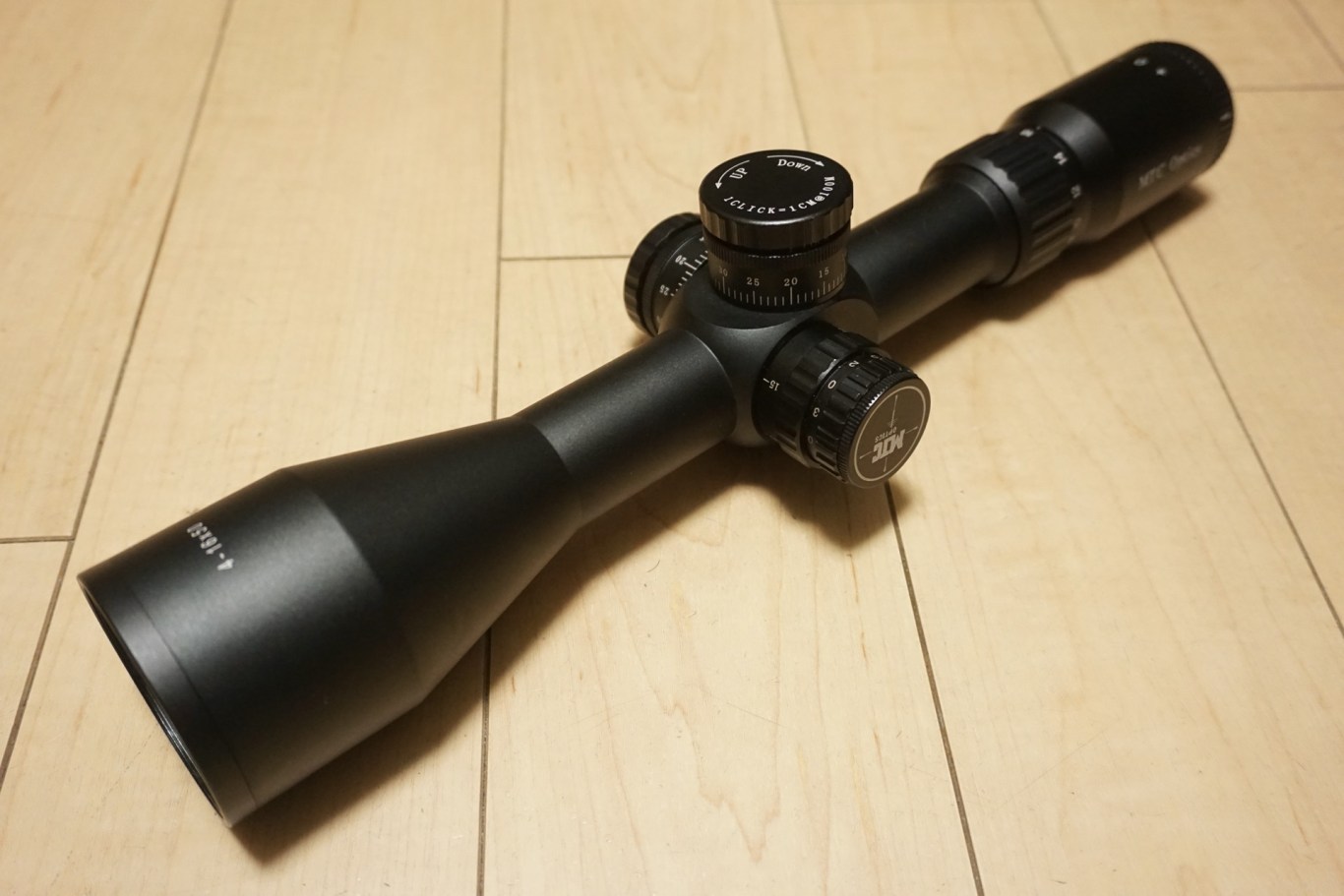 よし MTC スコープ 、FFP。4―16×50SF、30mmチューブ。 ライフルスコープ MTC optics Cobra FFP 4-16x50 SF | ガン
