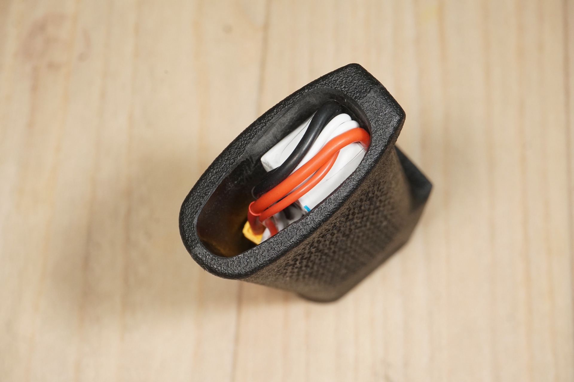 SYSTEMA PTW INFINITYのグリップ内バッテリー化準備、MAGPUL MOE Kグリップを加工しました