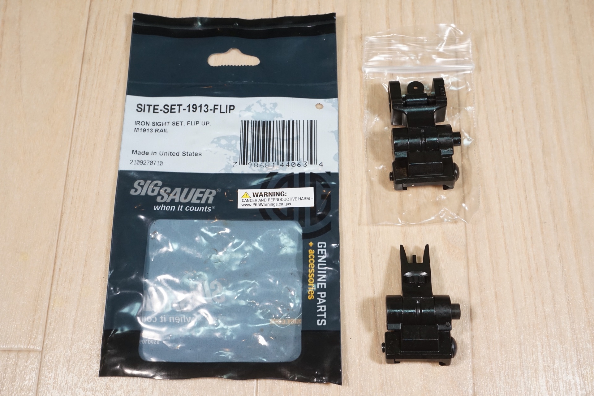SIG SAUER FLIP UP IRON SIGHTS アイアンサイト実物 SIG SAUER FLIP UP IRON SIGHTS アイアンサイト実物 Iron Sight