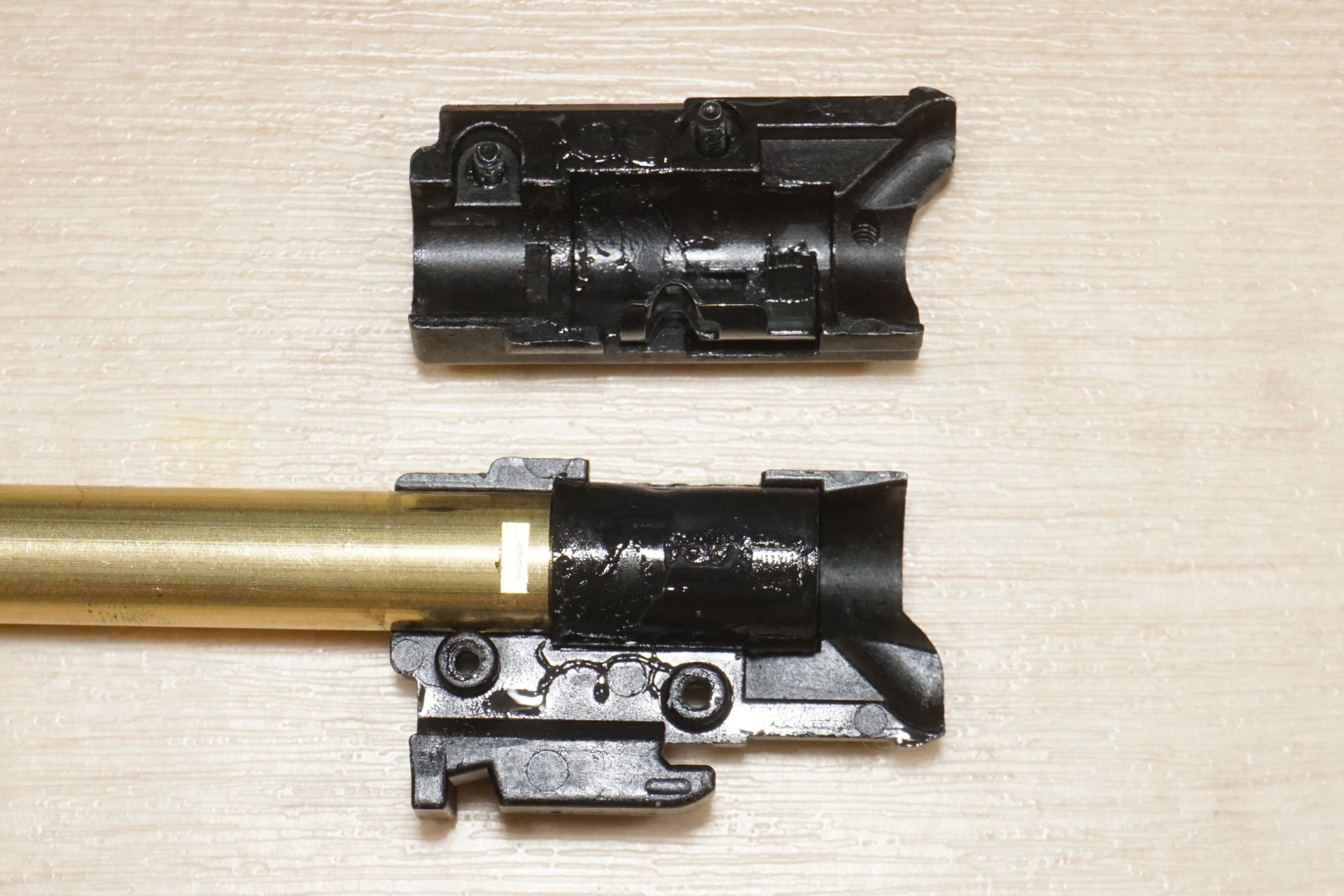 東京マルイ G17 Gen5 MOSの分解レビュー（バレル・ブリーチ・ハンマー