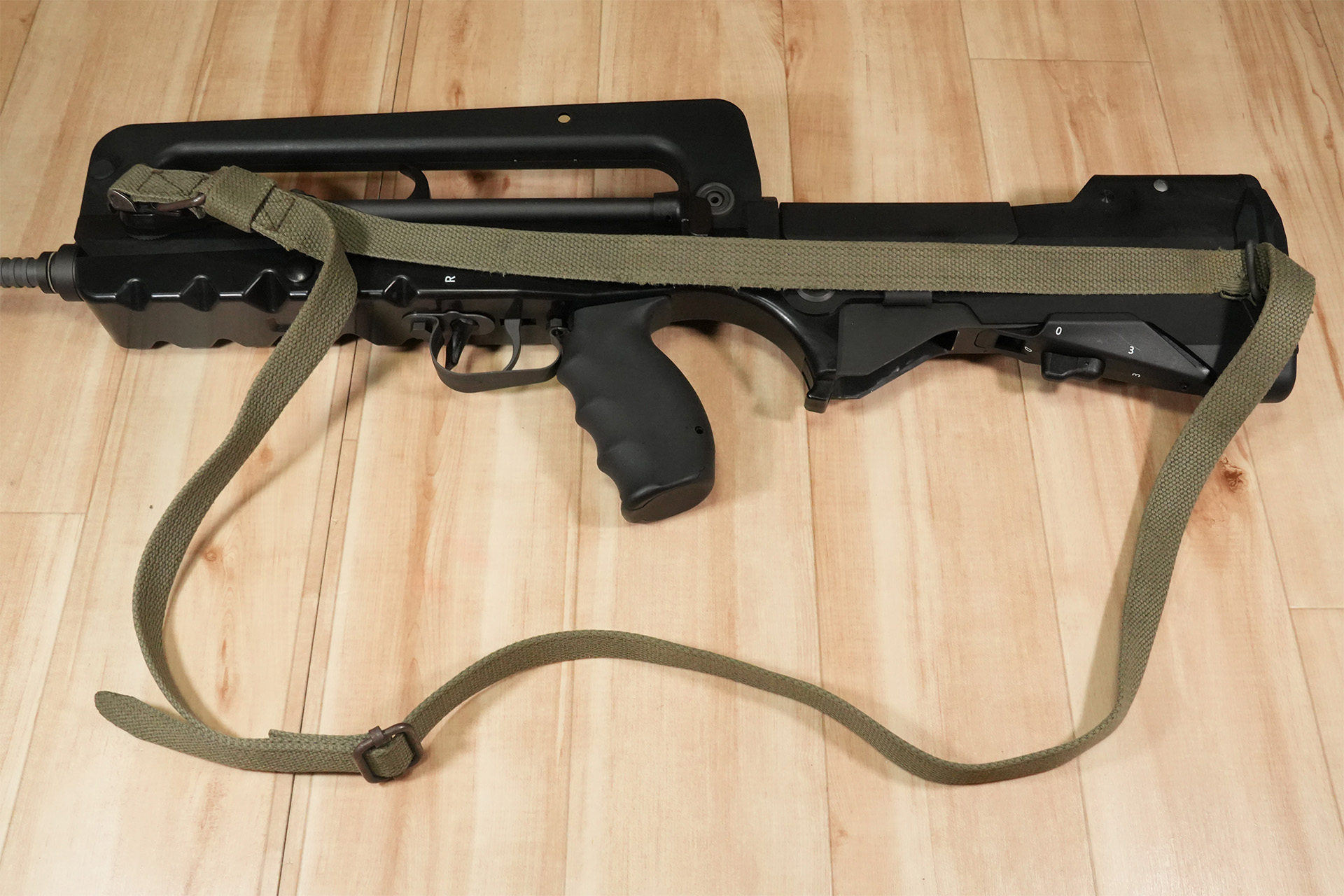 フランス軍 ファマスショートマグ専用ポーチ