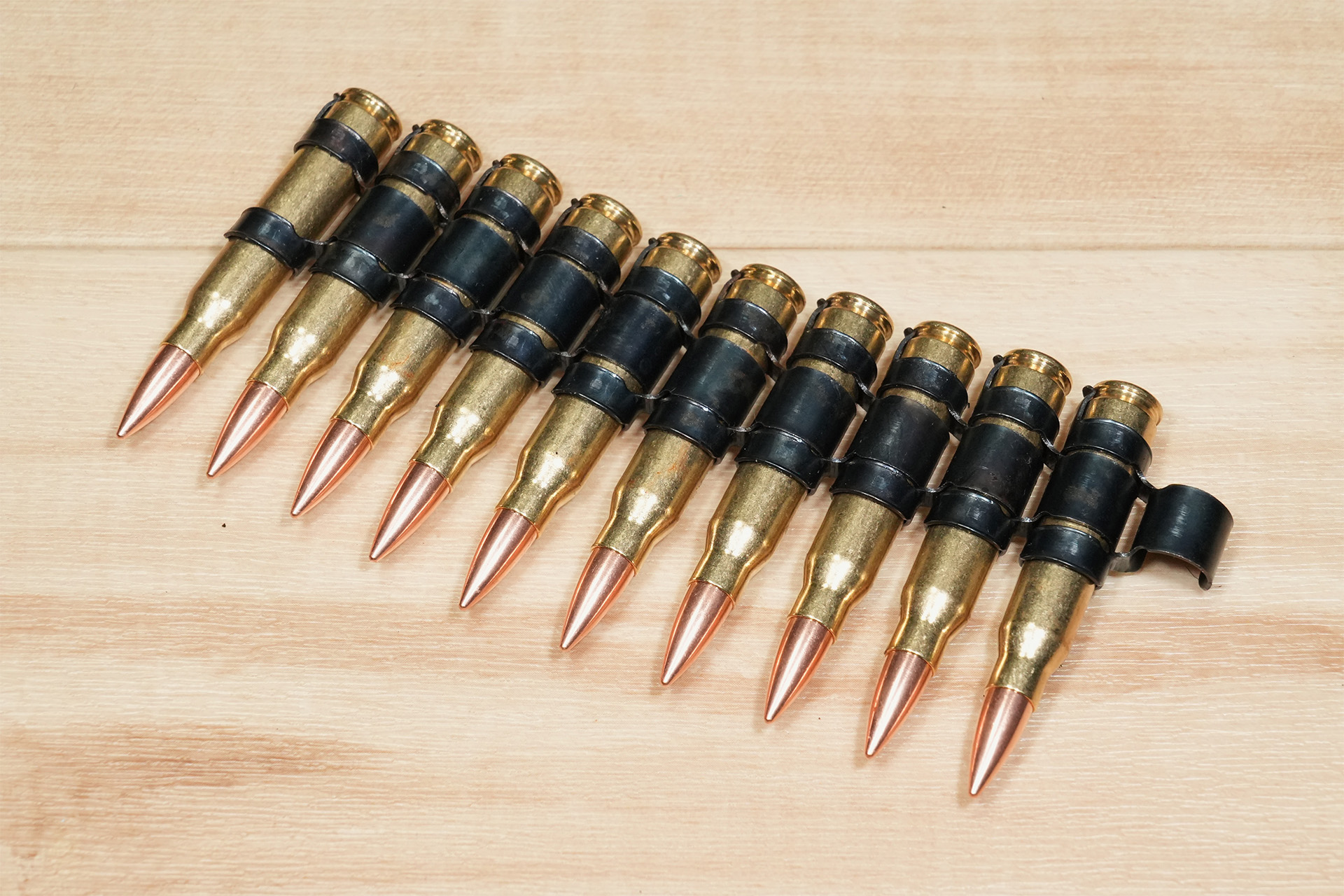 ダミーカート100連発弾薬ベルト 米軍実物 薬莢 ダミーカート 100連発 5.56mm ベルトリンク ARMS