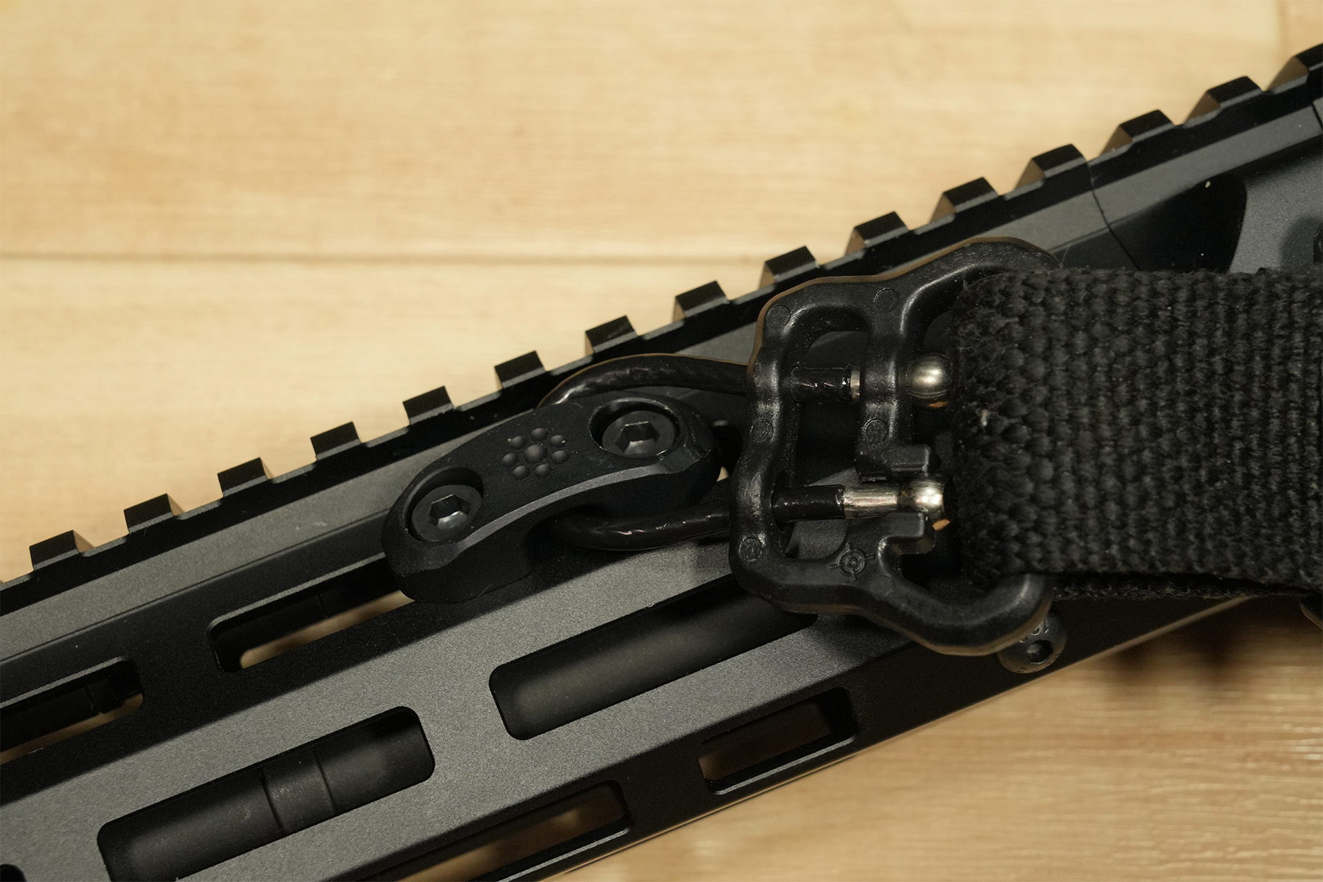 BFG ULOOP用スリングスイベル、ARISAKA Defense ULOOP MOUNT M-LOK(ULM