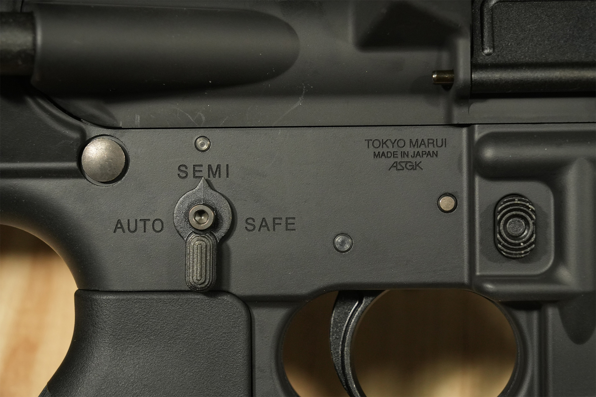 東京マルイ EVOLT(エボルト) M4A1カービンと専用MS Li-Poバッテリー