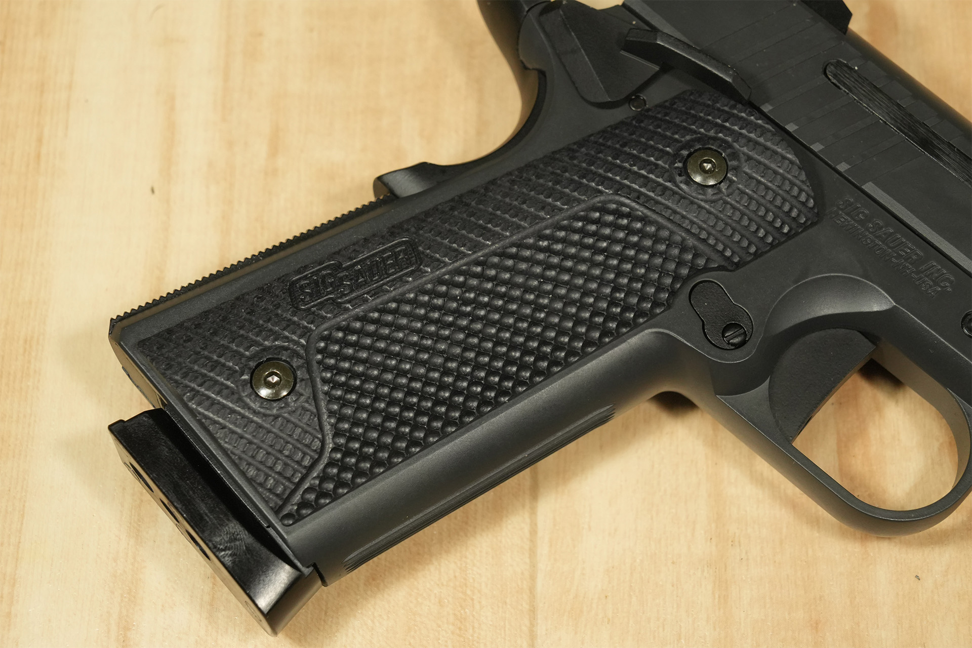 ウエスタンアームズ 2026年福袋モデル、SIG SAUER 1911-X CARRY / G10