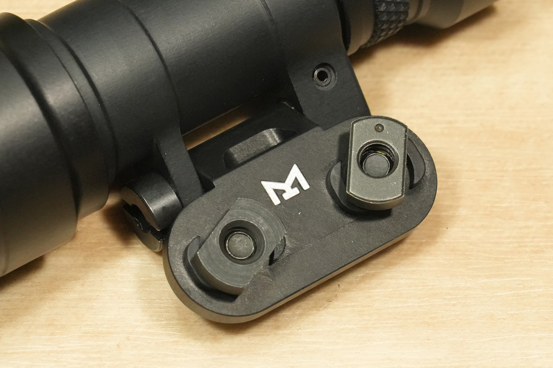 SUREFIRE M340C MINI SCOUT LIGHT PRO(MODEL M340C-BK-PRO)を購入しま