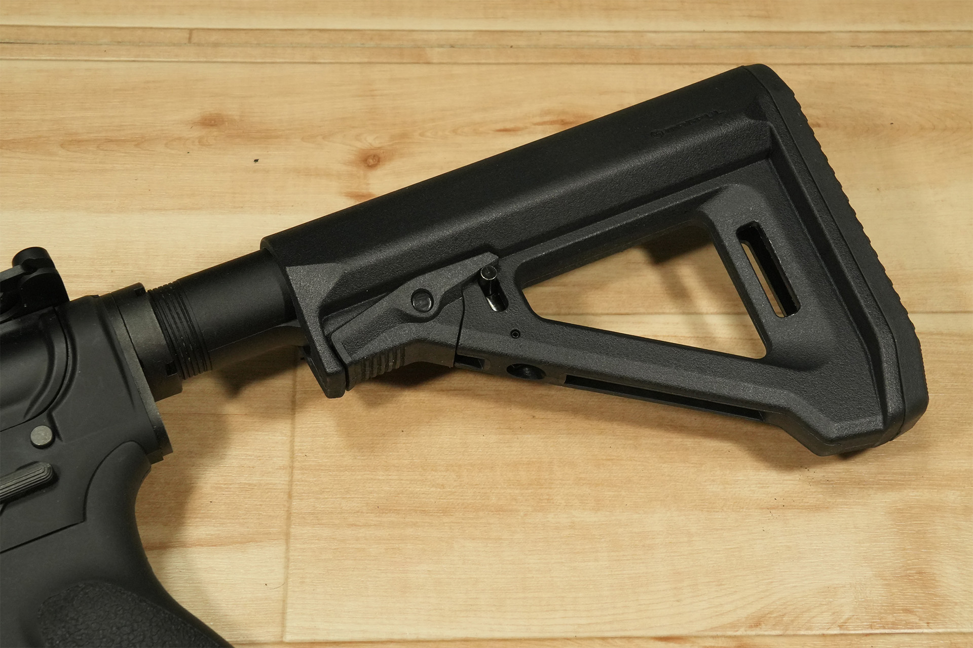 東京マルイ EVOLT RSにMAGPUL MOE RLタイプ ストックを取り付けました