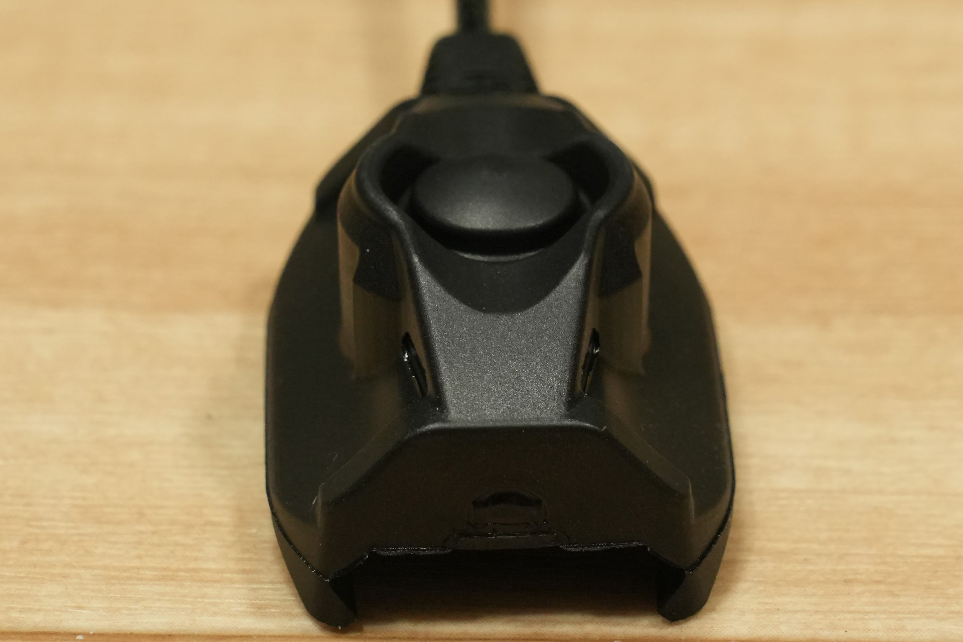 SUREFIRE製リモートスイッチ、WEAPONLIGHT SWITCH CSP-07とUE SCOUT