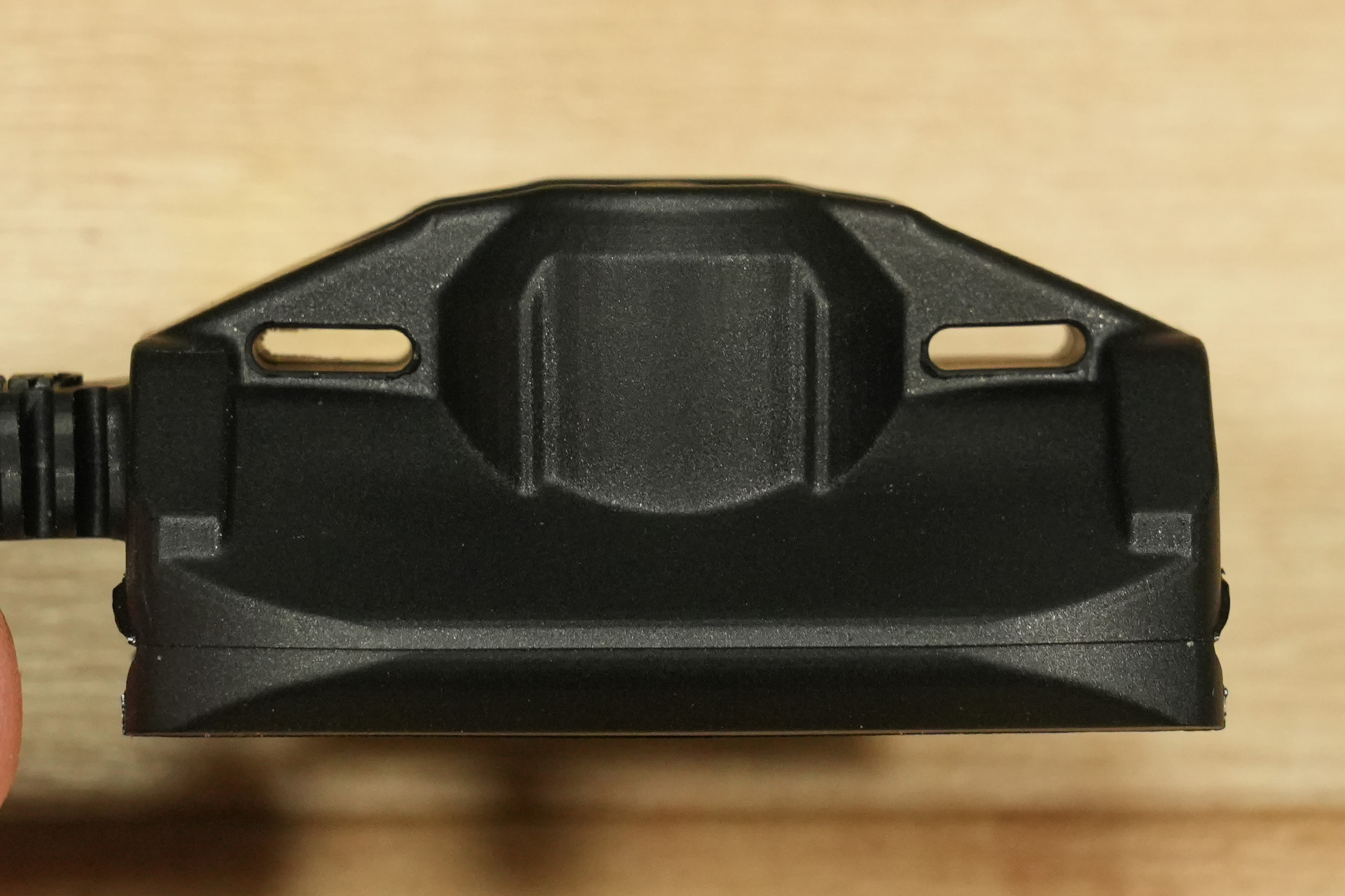 SUREFIRE製リモートスイッチ、WEAPONLIGHT SWITCH CSP-07とUE SCOUT