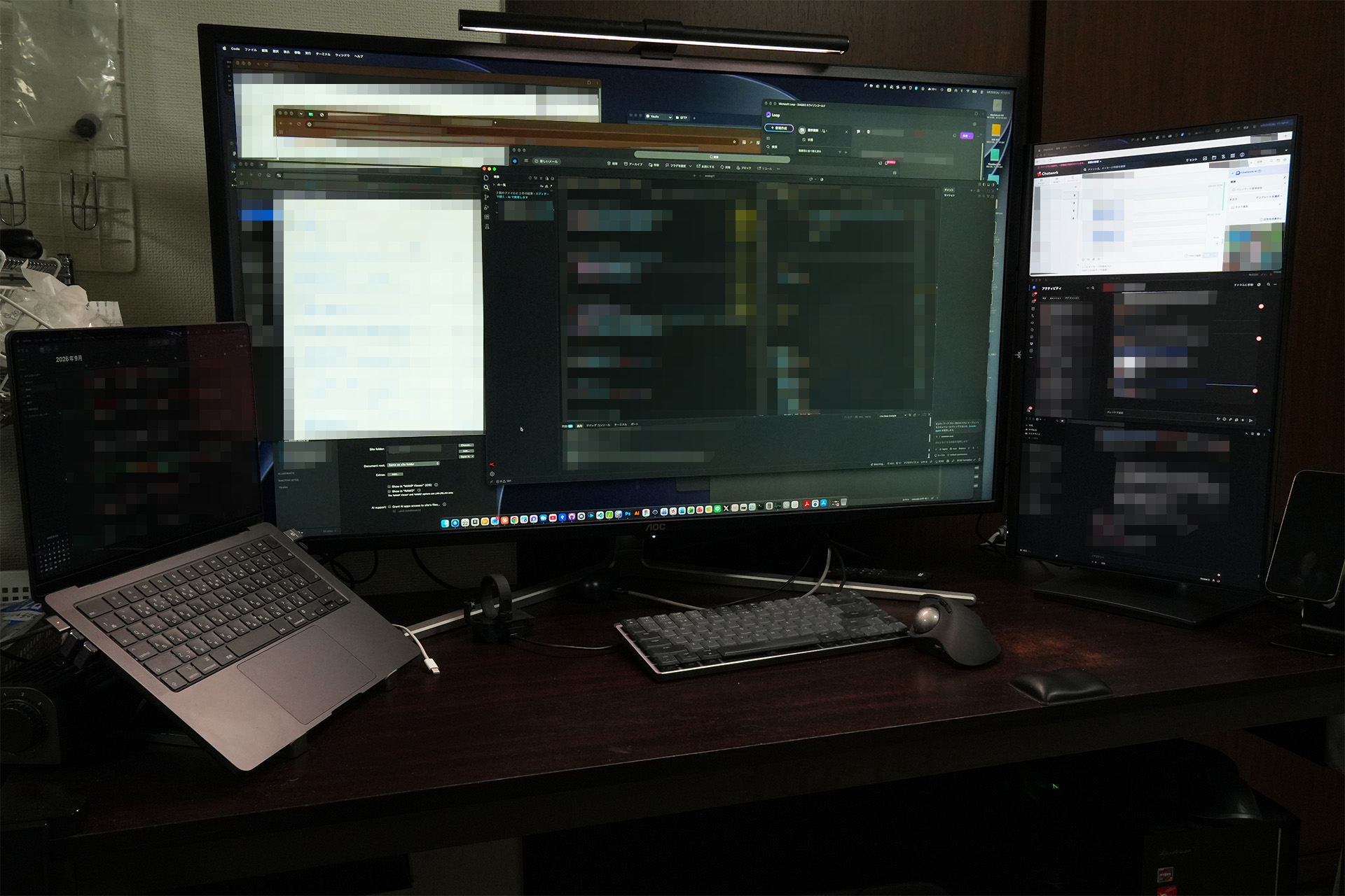 解像度WQHD(2560×1440)で縦置き可能なKTC 24インチ ゲーミングモニター