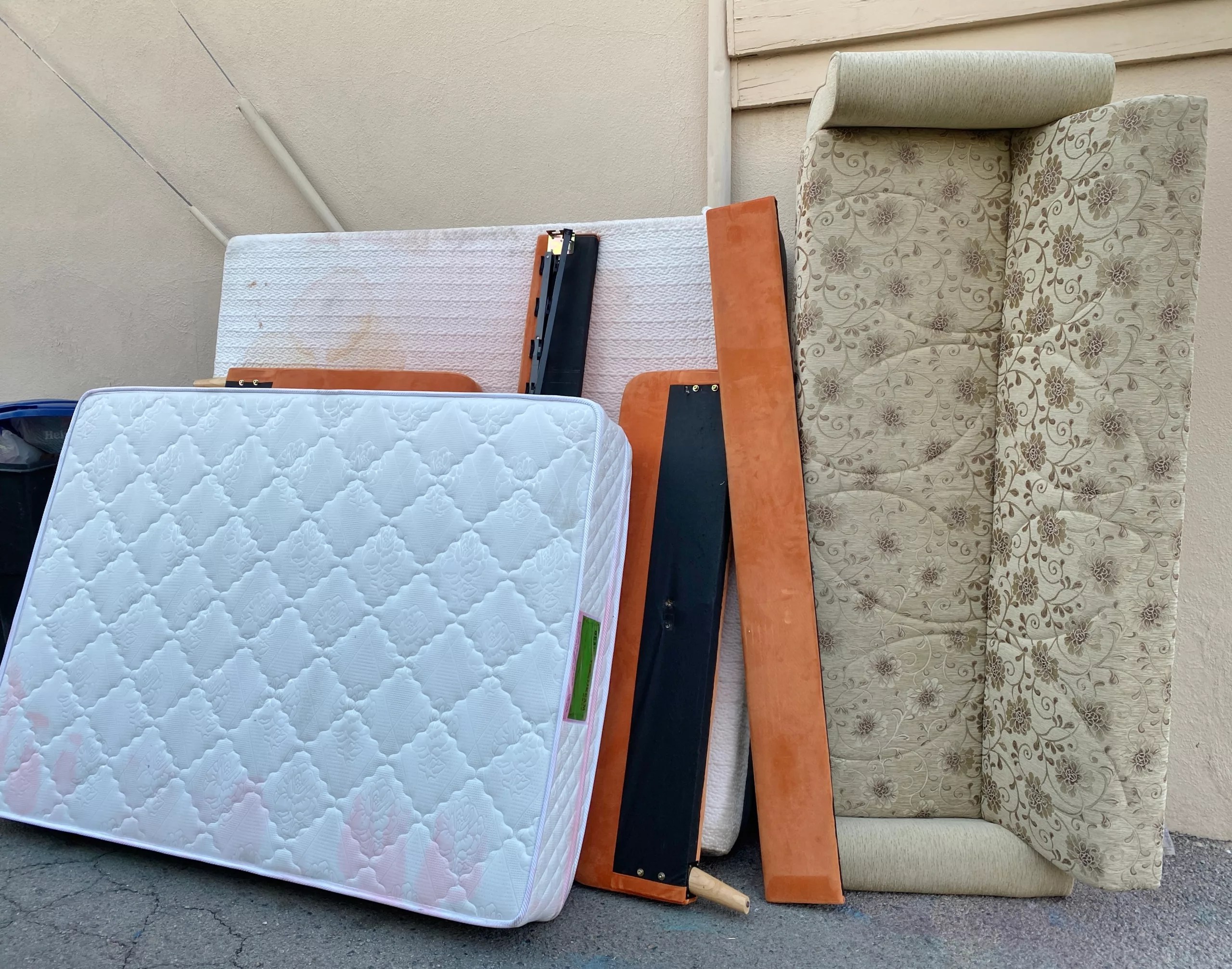 Background hero image for blog post: $How to Get Free Furniture