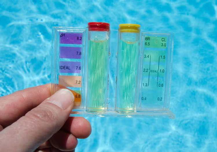 Quanto e como jogar cloro na piscina? Guia prático! Quanto e como jogar cloro na piscina? Guia prático!