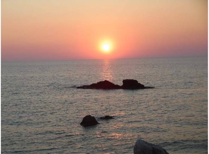 Tsoukalades: A Tranquil Escape into Traditional Greek Charm on Lefkada's Western Coast!