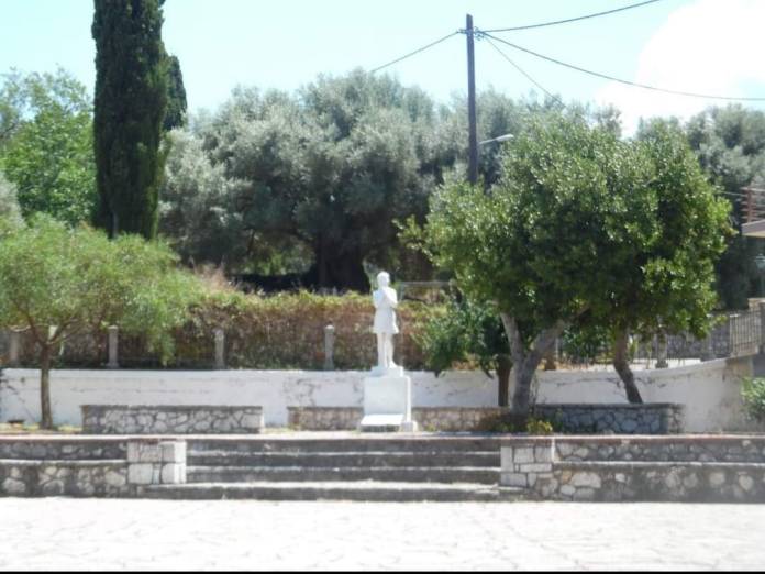 Tsoukalades: A Tranquil Escape into Traditional Greek Charm on Lefkada's Western Coast!